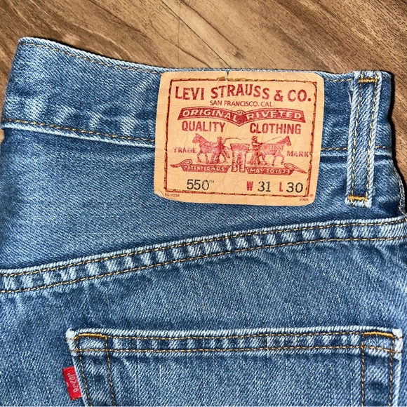 Levi's Classic Blue Jeans - Picture 4 of 6